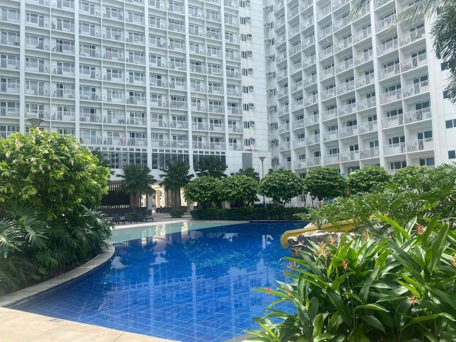 Shore 1 & 3 Residences Moa 1Br With Balcony By Darpm Manila Exterior photo