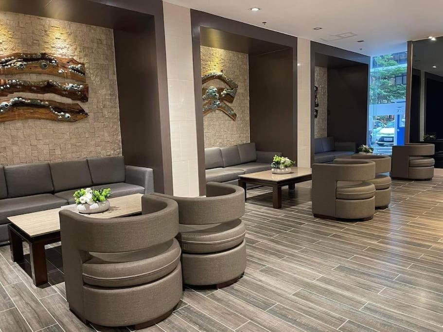 Shore 1 & 3 Residences Moa 1Br With Balcony By Darpm Manila Exterior photo