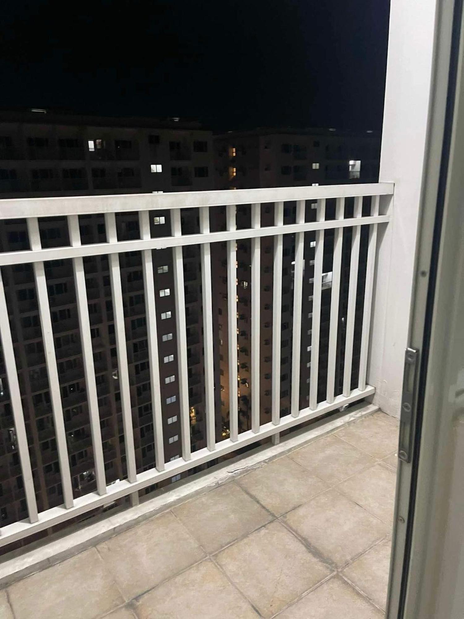 Shore 1 & 3 Residences Moa 1Br With Balcony By Darpm Manila Exterior photo